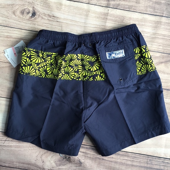 Navy Draw String Elastic Waist Swim Trunks Size Medium - Picture 7 of 7
